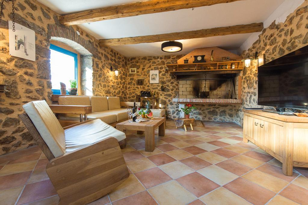 Vrh  Villa Marevic מראה חיצוני תמונה
